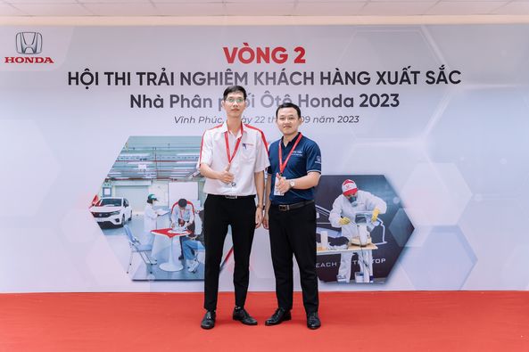 Ban giám đốc và cố vấn dịch vụ - Đại diện Dũng Tiến - Honda Ô tô Bình Định - Phú Yên tham gia Hội thi